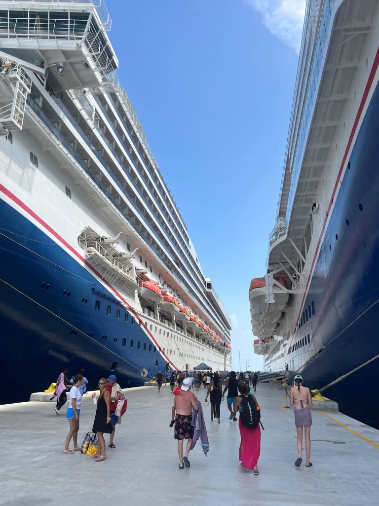 “The Caribbean, darling” – BIG ship cruising and swimming with the pigs!